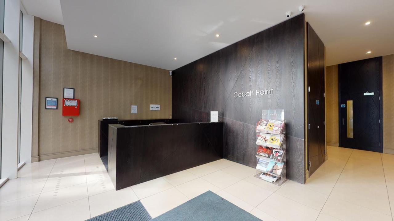 Lanterns Way At Canary Wharf By Mysquare London Exterior photo