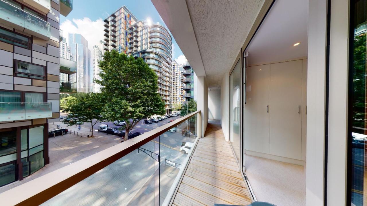 Lanterns Way At Canary Wharf By Mysquare London Exterior photo